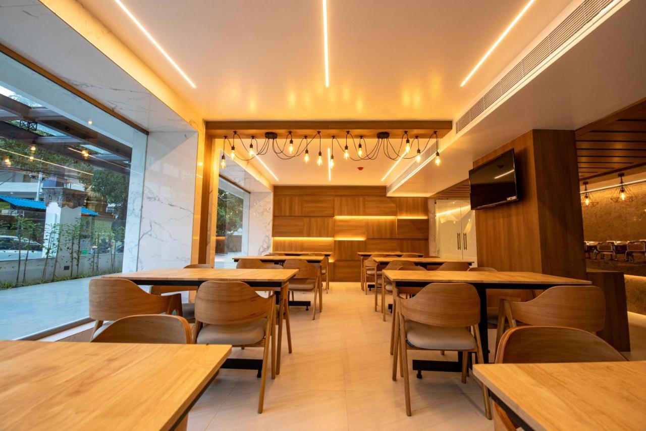 Rathna Residency - Near Us Consulate Hotel