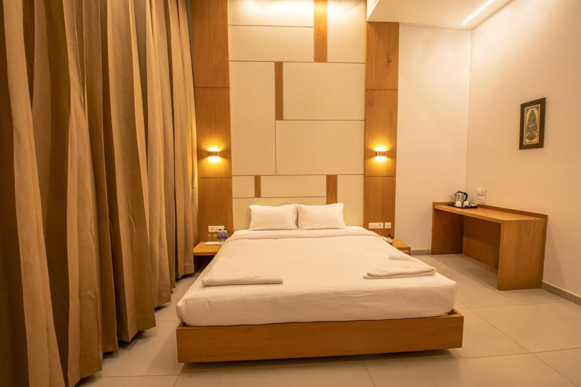 Rathna Residency - Near Us Consulate Chennai
